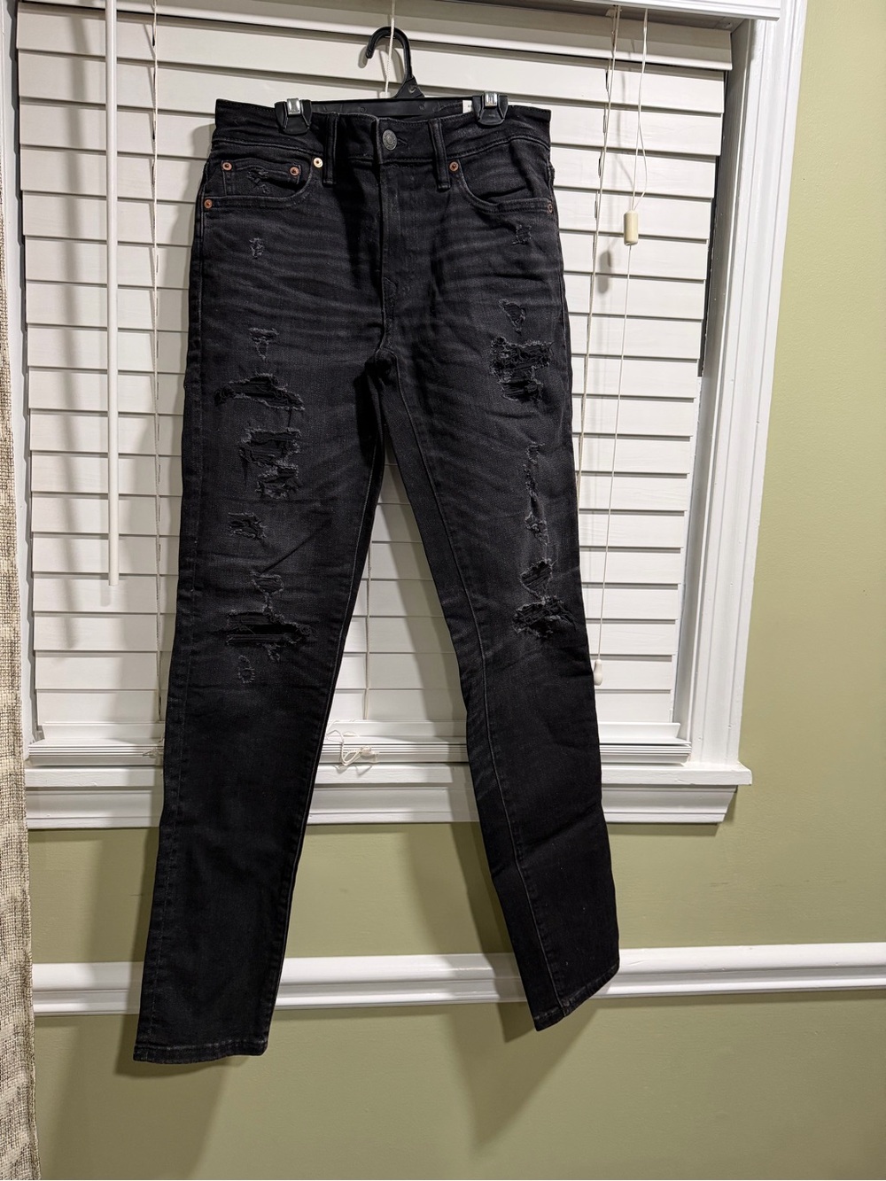 American Eagle Outfitters Black Distressed Skinny Jeans